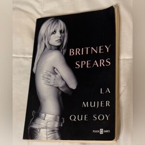 Britney Spears Story:”La mujer que soy”, Spanish Version, EUC